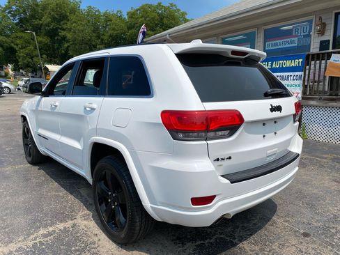 Used 2015 Jeep Grand Cherokee Altitude AWD/4WD image 9