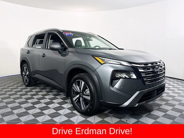 Used 2025 Nissan Rogue SL FWD image 1