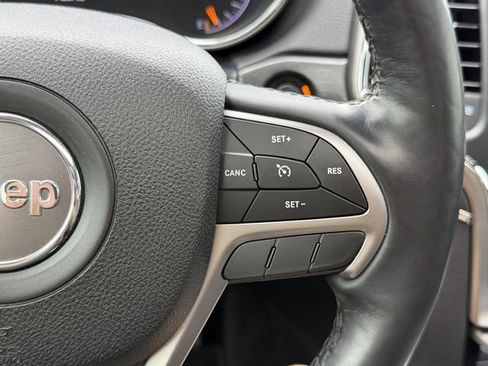 Used 2018 Jeep Grand Cherokee Limited image 22
