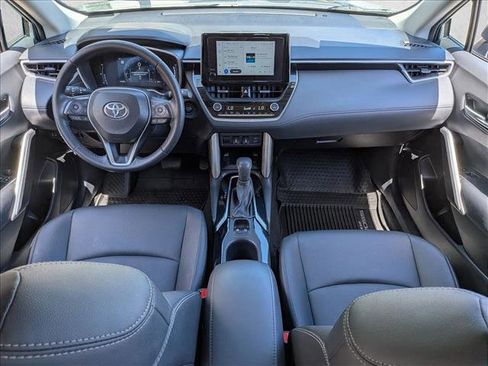 Used 2024 Toyota Corolla Cross XLE w/ Convenience Package AWD/4WD image 18