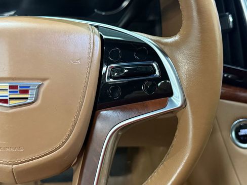 Used 2017 Cadillac Escalade Platinum image 31