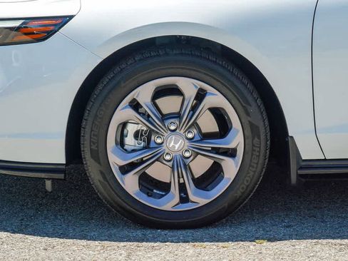 Used 2025 Honda Accord EX-L image 10