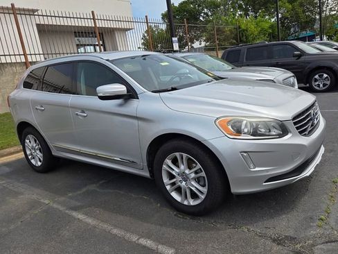 Used 2015 Volvo XC60 T5 Premier w/ Proximity Package image 3