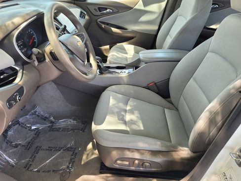 Used 2022 Chevrolet Malibu LT FWD image 25