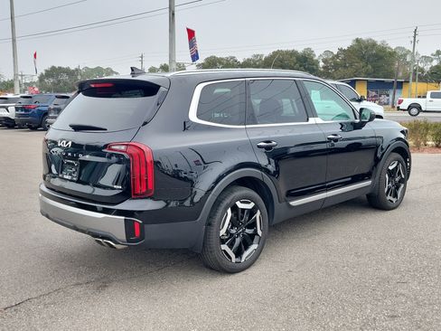 Used 2025 Kia Telluride S image 6