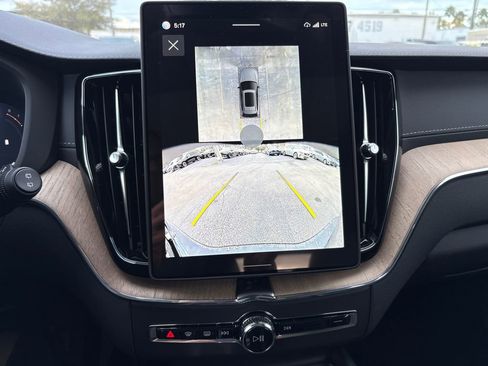 New 2026 Volvo XC60 B5 Ultra image 11