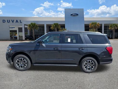 Used 2024 Ford Expedition XLT AWD/4WD image 7