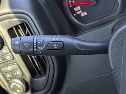 Used 2022 Chevrolet Silverado 1500 Custom image 15