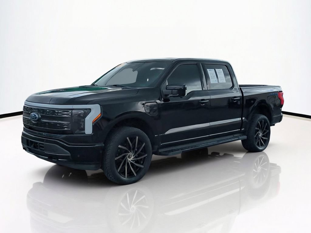 Used 2023 Ford F150 Lightning Platinum AWD/4WD image 9