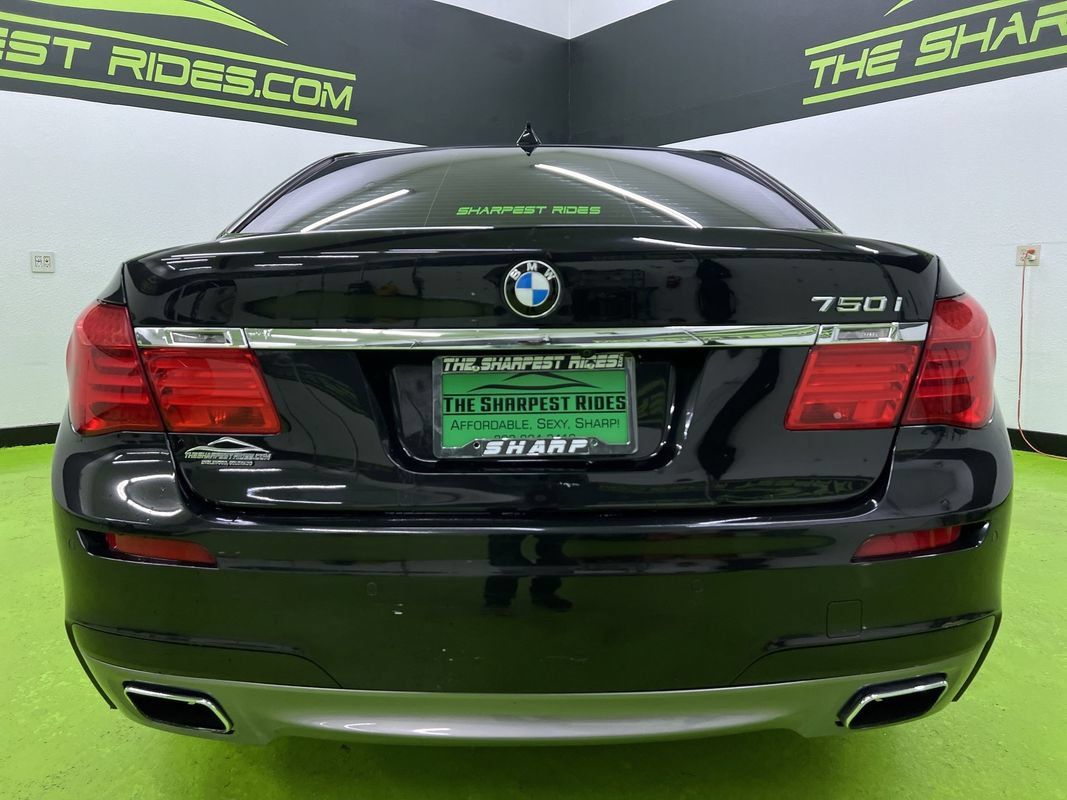 Used 2012 BMW 750i RWD image 8