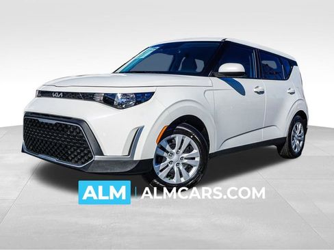 Used 2025 Kia Soul LX FWD image 1