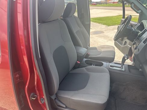 Used 2015 Nissan Xterra X image 11