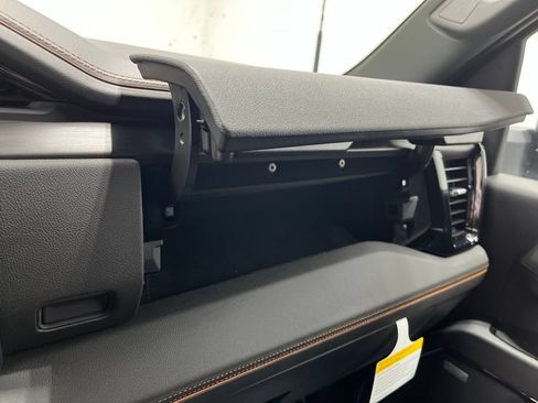 New 2026 GMC Sierra 2500 AT4 w/ AT4 Preferred Package AWD/4WD image 21