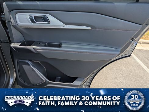 New 2026 Ford Explorer Active RWD image 33