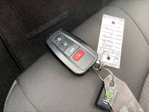 Used 2023 Toyota Camry LE w/ Convenience Package image 14