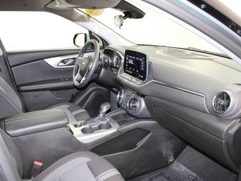 Used 2025 Chevrolet Blazer LT image 27