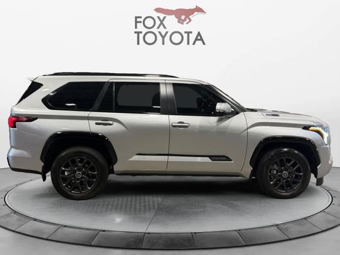 Used 2024 Toyota Sequoia Platinum AWD/4WD image 7