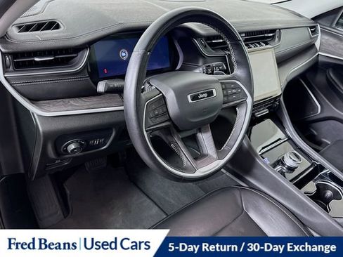 Used 2022 Jeep Grand Cherokee L Limited image 10