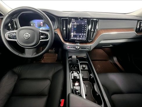 Used 2024 Volvo XC60 B5 Plus w/ Protection Package Premier AWD/4WD image 15