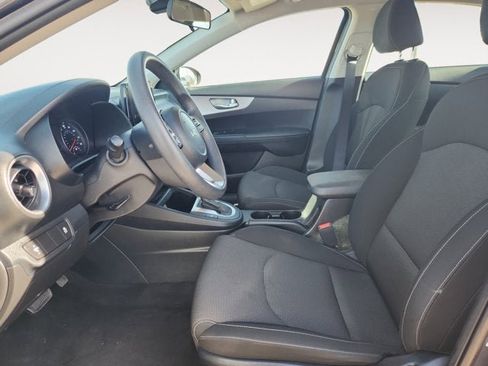 Used 2024 Kia Forte LXS image 9