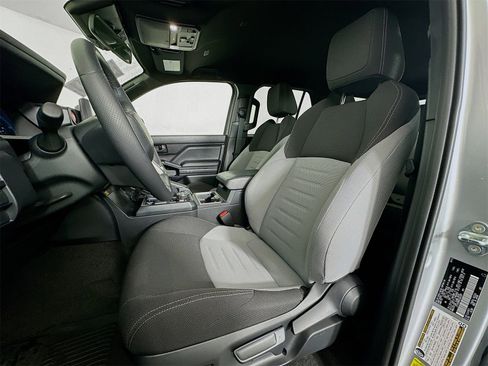 Certified 2025 Toyota 4Runner TRD Off-Road image 21