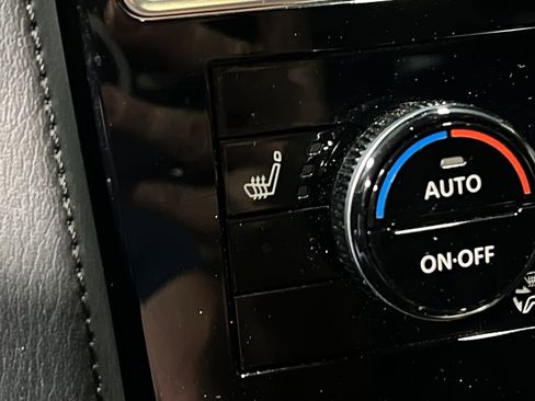 Used 2023 Nissan Armada SL image 33