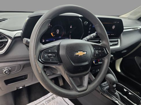 Used 2025 Chevrolet TrailBlazer LT FWD image 10