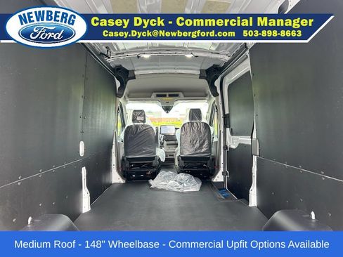 New 2026 Ford Transit 250 148 Medium Roof w/ Load Area Protection Package RWD image 9