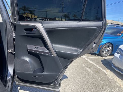 Used 2018 Toyota RAV4 LE w/ All Weather Liner Package image 20