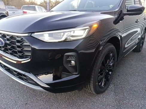 New 2026 Ford Escape ST-Line Elite w/ Equipment Group 501A AWD/4WD image 9