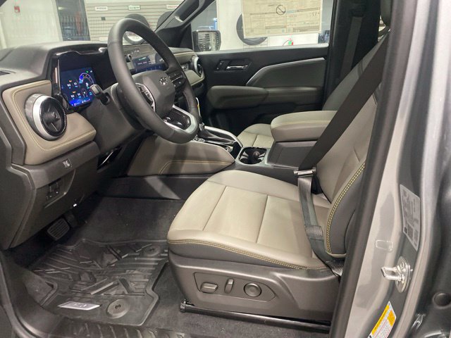 New 2026 Chevrolet Colorado ZR2 w/ Technology Package AWD/4WD image 23