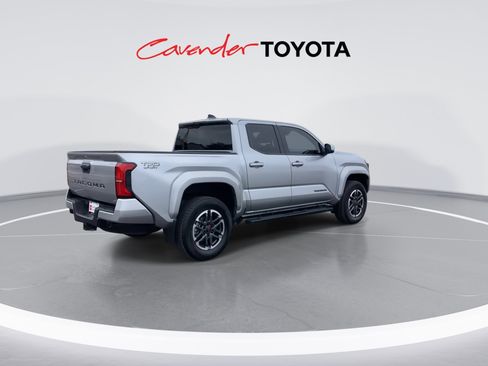 Used 2024 Toyota Tacoma TRD Sport image 8