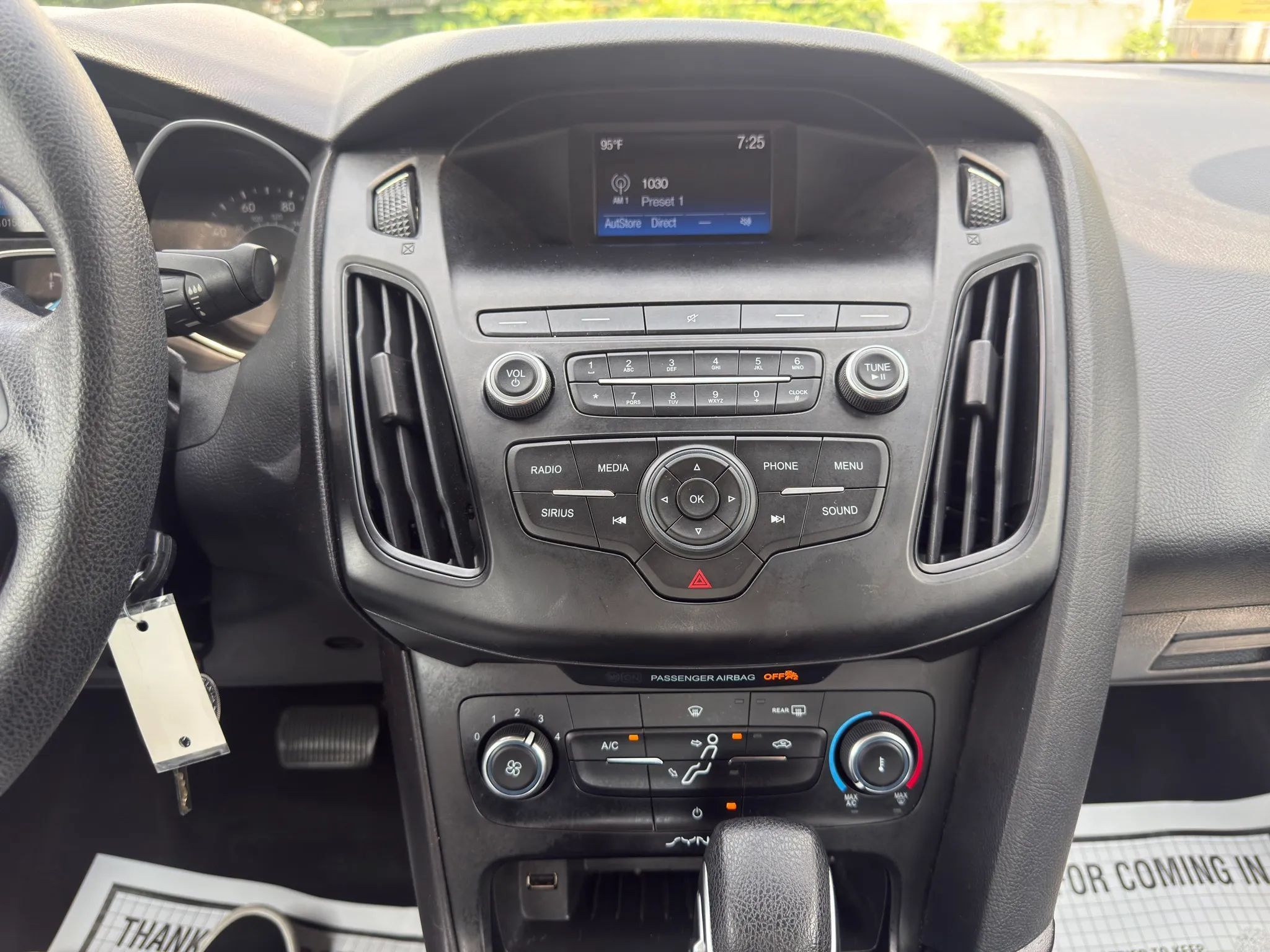 Used 2018 Ford Focus SE FWD image 26
