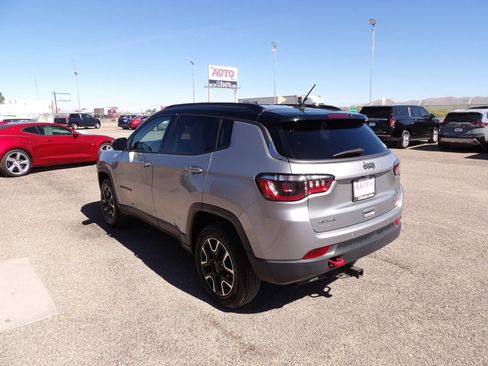 Used 2021 Jeep Compass Trailhawk AWD/4WD image 6