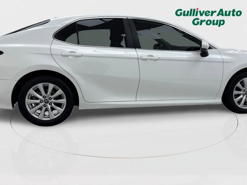 Used 2019 Toyota Camry LE FWD image 9