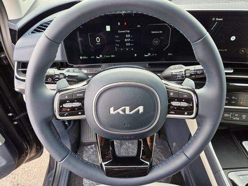 New 2026 Kia Carnival SX Prestige image 12