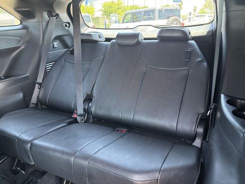 Used 2025 Toyota Sienna XLE Woodland Edition AWD/4WD image 16