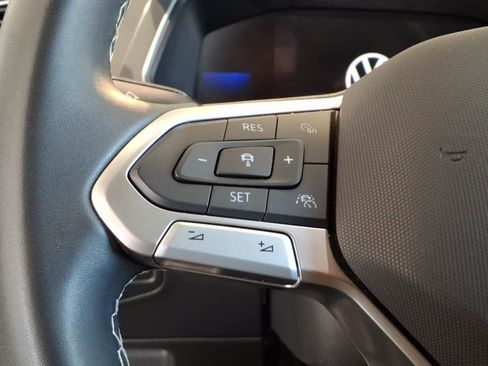 Certified 2023 Volkswagen Tiguan SE R-Line FWD image 14