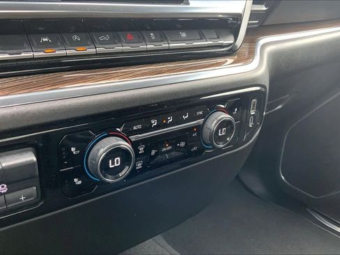 Used 2025 Chevrolet Silverado 1500 LT RWD image 34