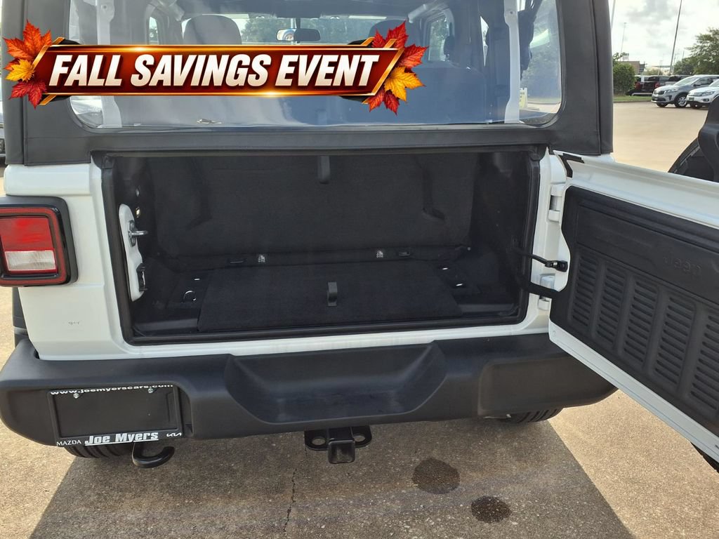 Used 2025 Jeep Wrangler Sport AWD/4WD image 12