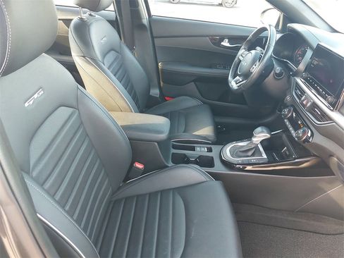 Used 2024 Kia Forte GT-Line w/ GT-Line Premium Package image 10