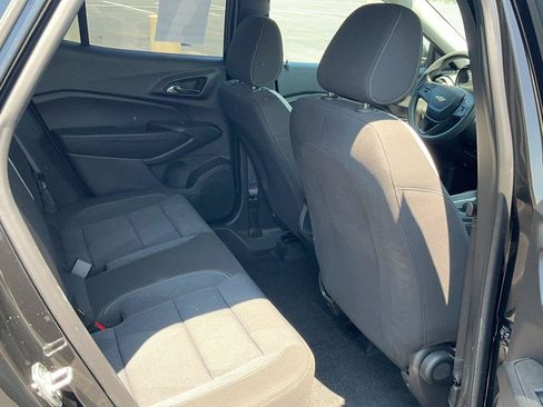 Used 2024 Chevrolet Trax LS w/ LS Convenience Package FWD image 31