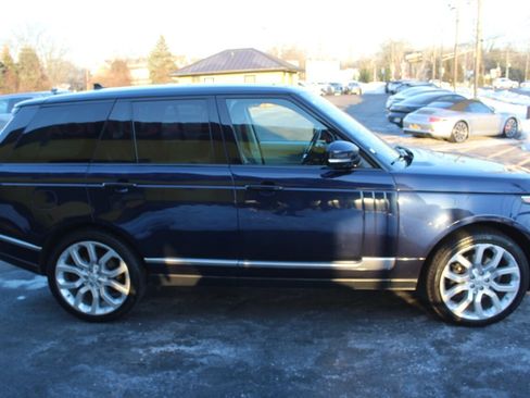 Used 2015 Land Rover Range Rover HSE image 28