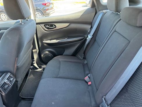 Used 2020 Nissan Rogue Sport S FWD image 8