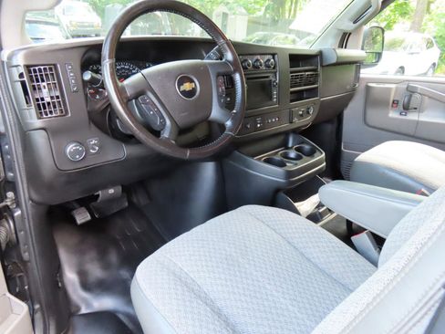 Used 2020 Chevrolet Express 2500 w/ Driver Convenience Package RWD image 16