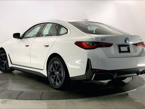 Used 2023 BMW i4 eDrive40 w/ Premium Package RWD image 9