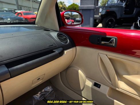 Used 2006 Volkswagen Beetle Convertible w/ Package 1 FWD image 20