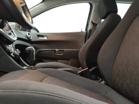 Used 2020 Chevrolet Sonic LT FWD image 17