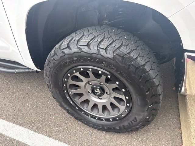 Used 2020 Toyota Tundra SR5 w/ TRD Off-Road Package AWD/4WD image 3