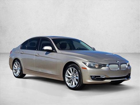 Used 2013 BMW 328i xDrive Sedan image 3